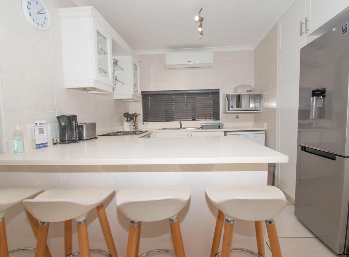 7 The Shades Umhlanga Rocks Apartamento Durban Exterior foto