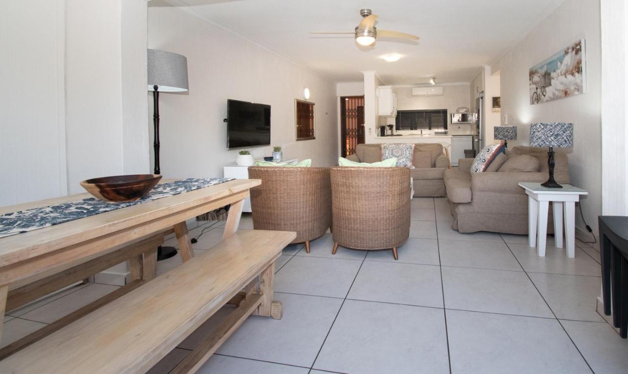 7 The Shades Umhlanga Rocks Apartamento Durban Exterior foto