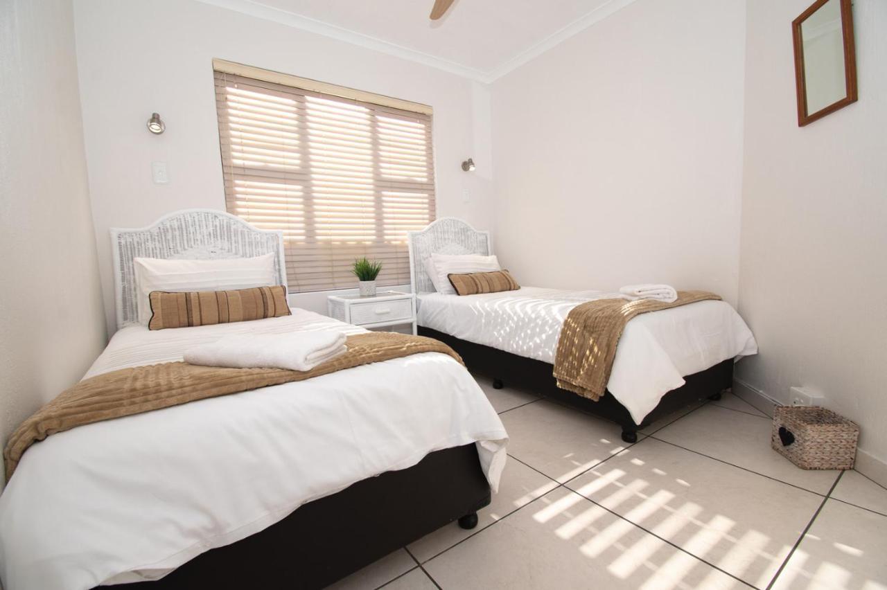 7 The Shades Umhlanga Rocks Apartamento Durban Exterior foto